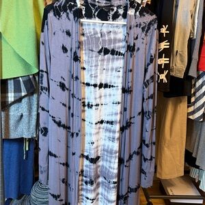 Mossimo Supply Co. Black and Gray Tie-Dye Poncho